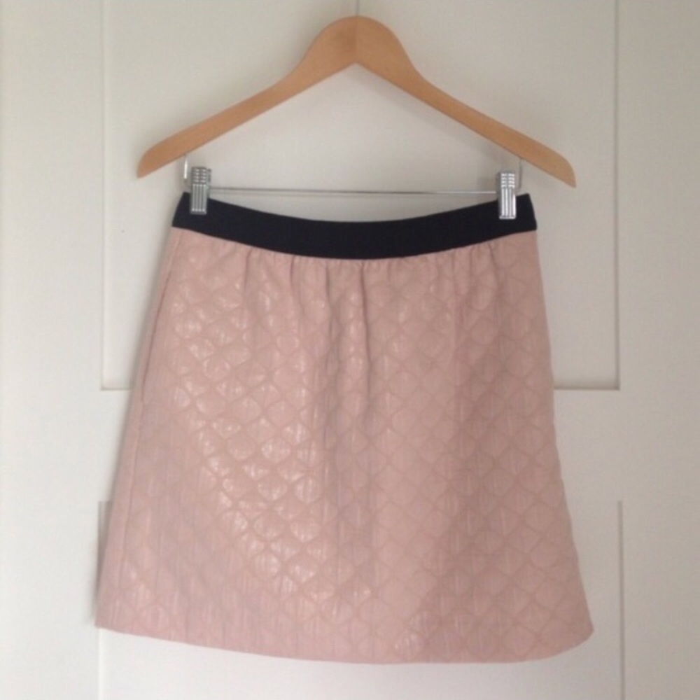 Loft skirt. 6P